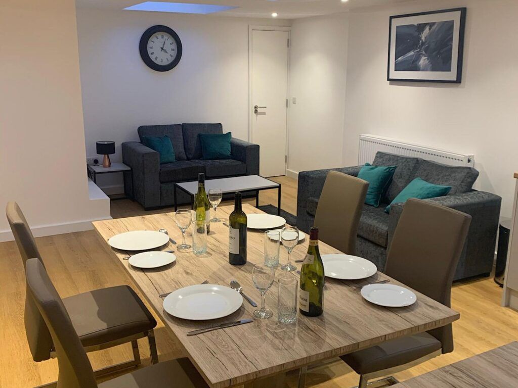 Property photo 3 of 17