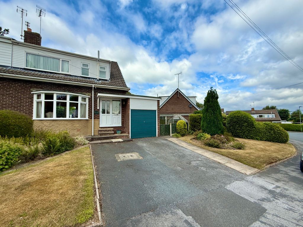 Property photo 1 of 16 External