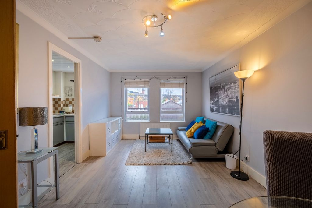 Property photo 2 of 24