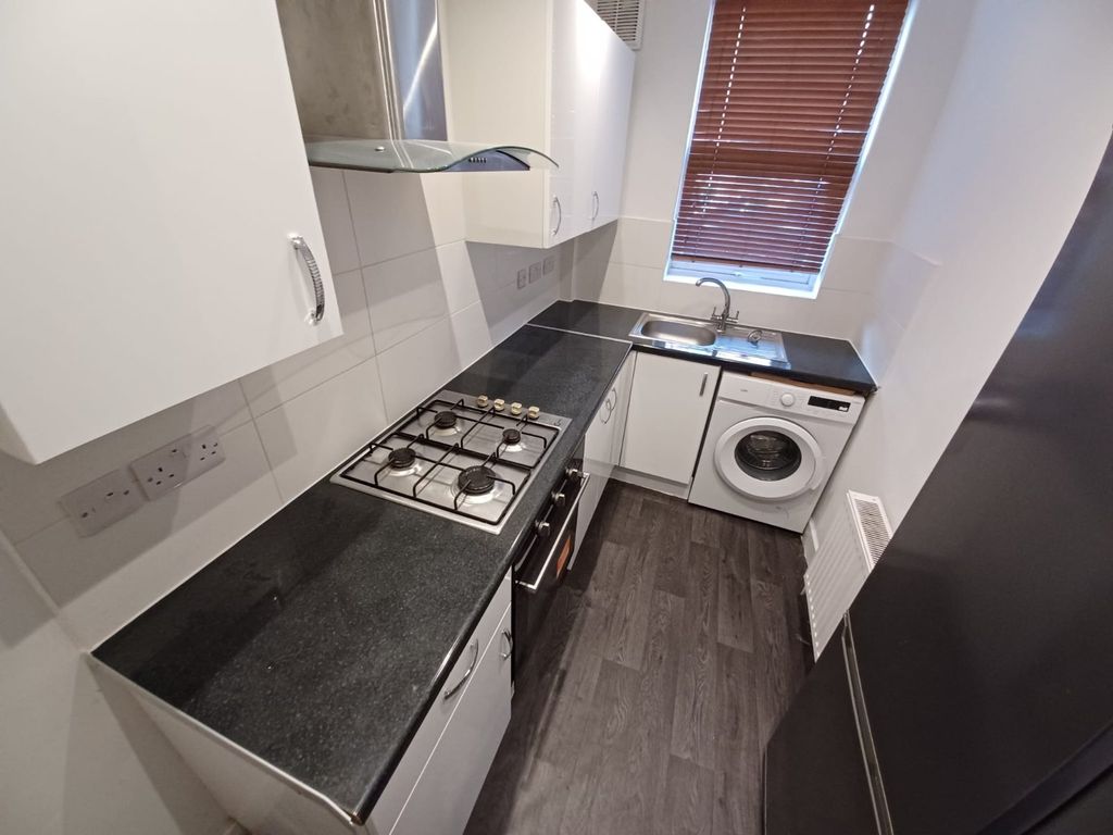 Property photo 2 of 7 Picture No. 08