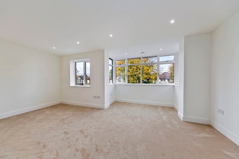 Additional image 18 of 4 bed semi-detached house for saleHurst Road, East Molesey KT8