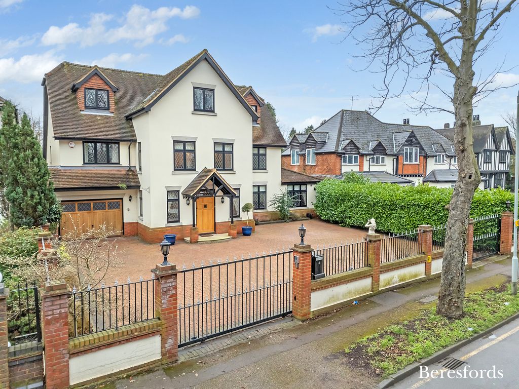 Property photo 1 of 48 Picture No. 10