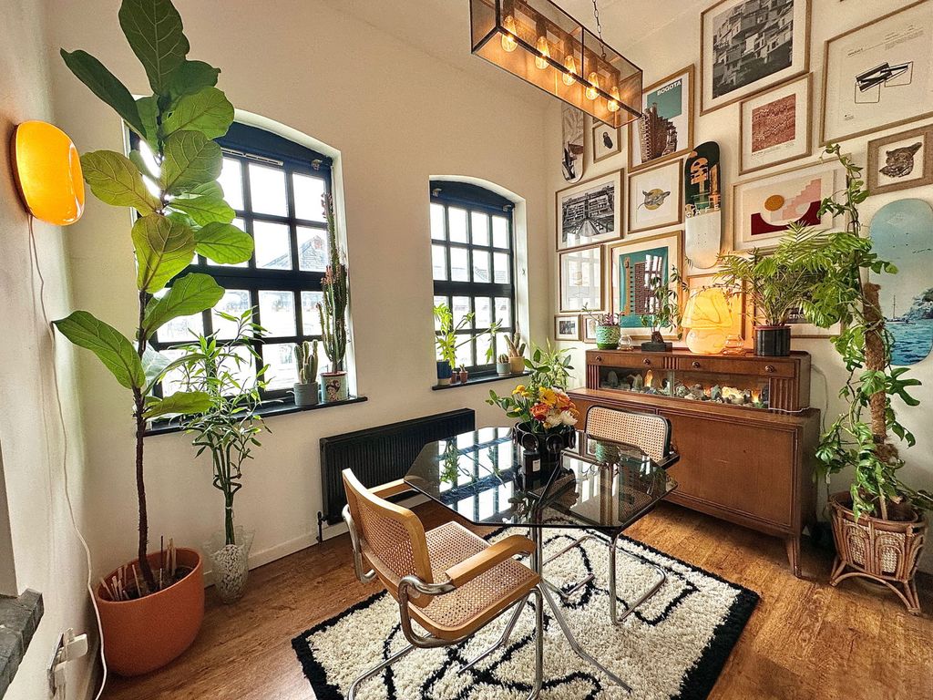 Additional image 5 of 2 bed flat for saleHood Street, Northampton NN1