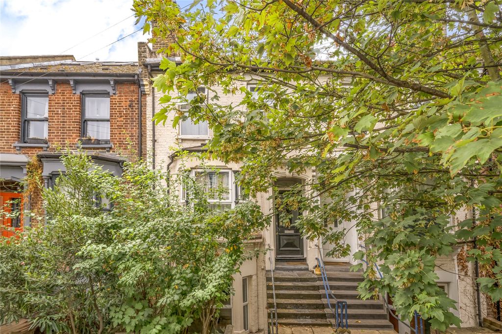 Property photo 1 of 12 Exterior