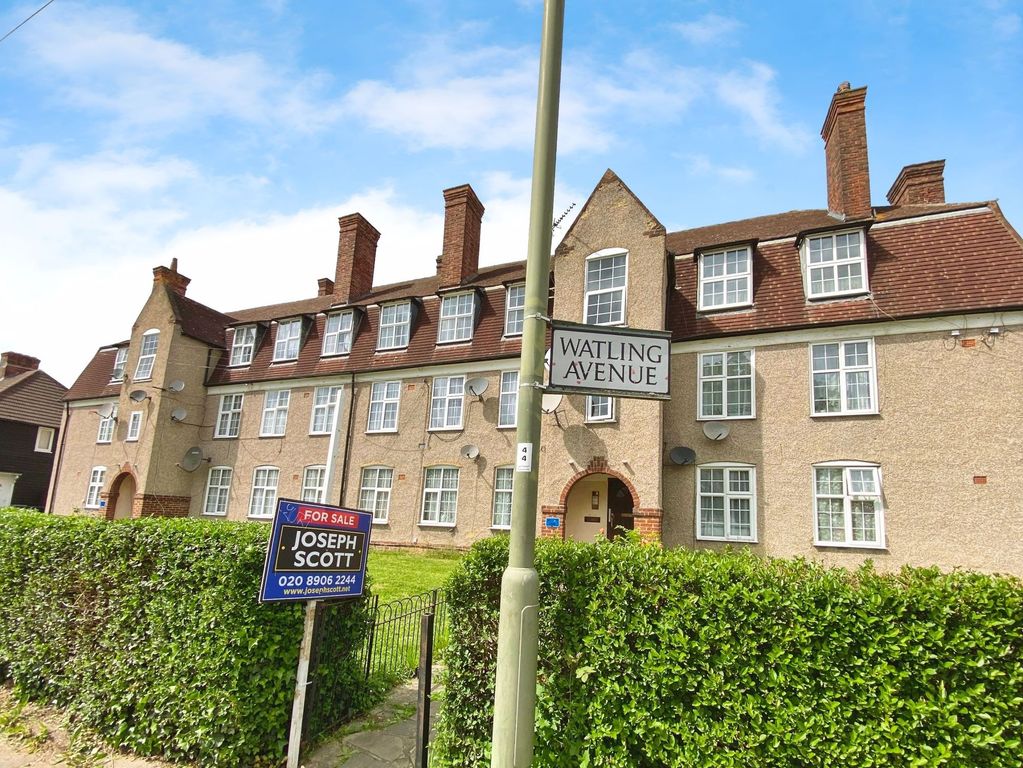 Property photo 2 of 8 External