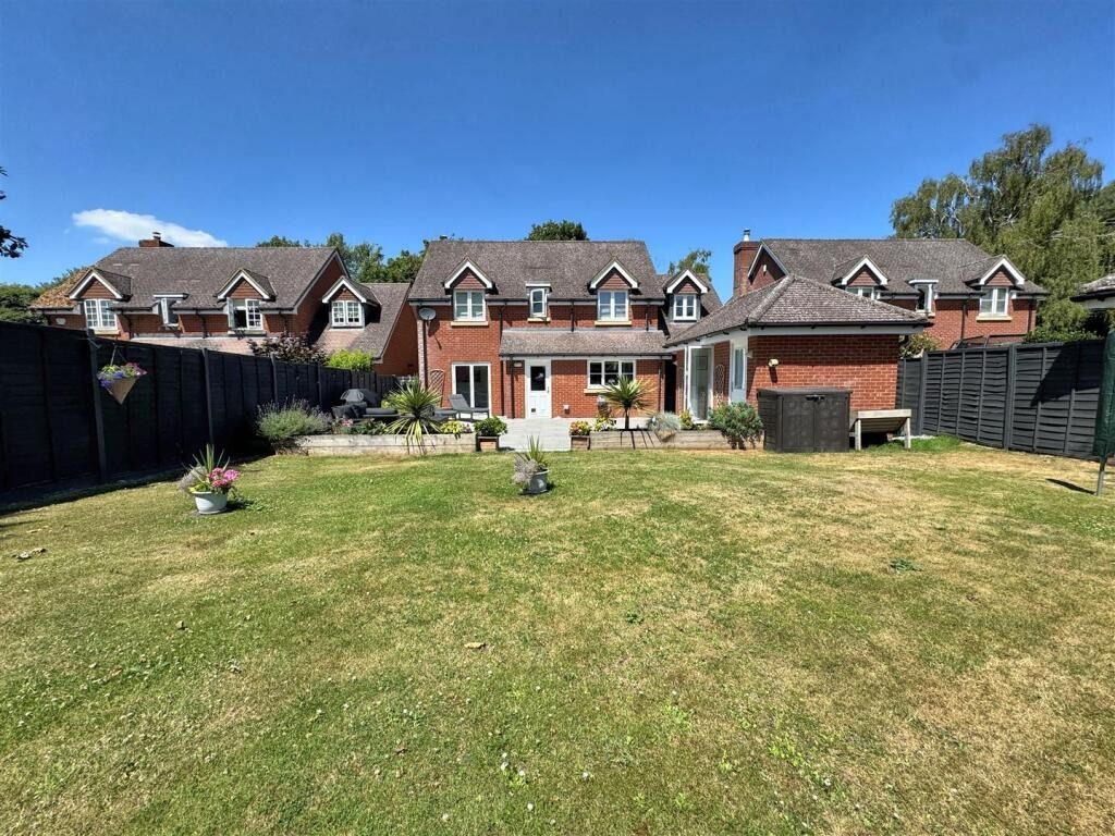 Property photo 2 of 21 4391251