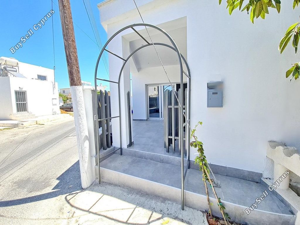 Property photo 2 of 22