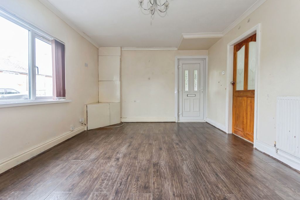 Property photo 2 of 19 Pbox-Img.Jpg