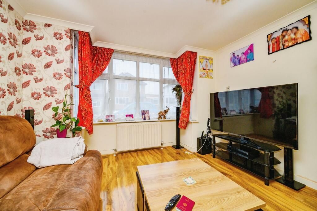 Property photo 3 of 6