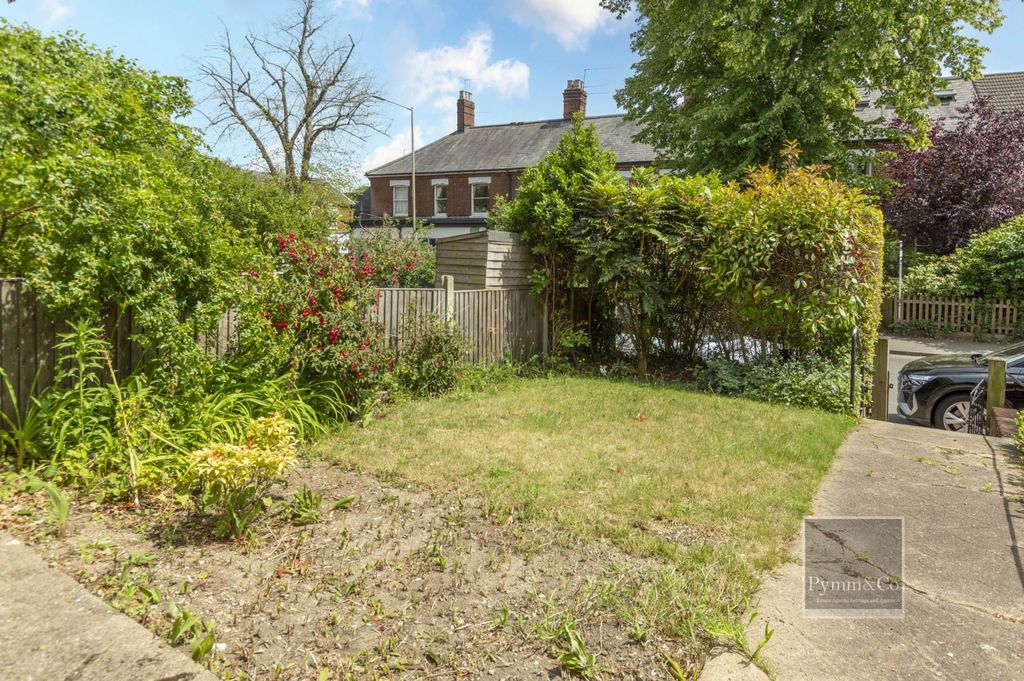 Property photo 3 of 15