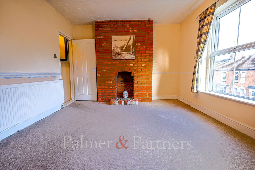 Property photo 3 of 7 Picture No. 06