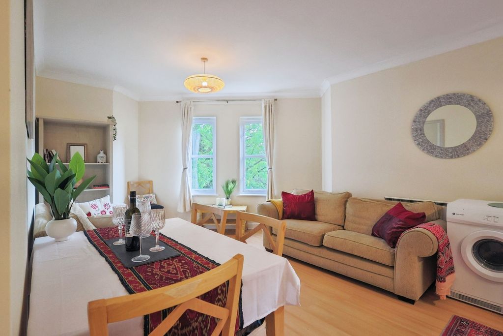 Property photo 3 of 17 Photo