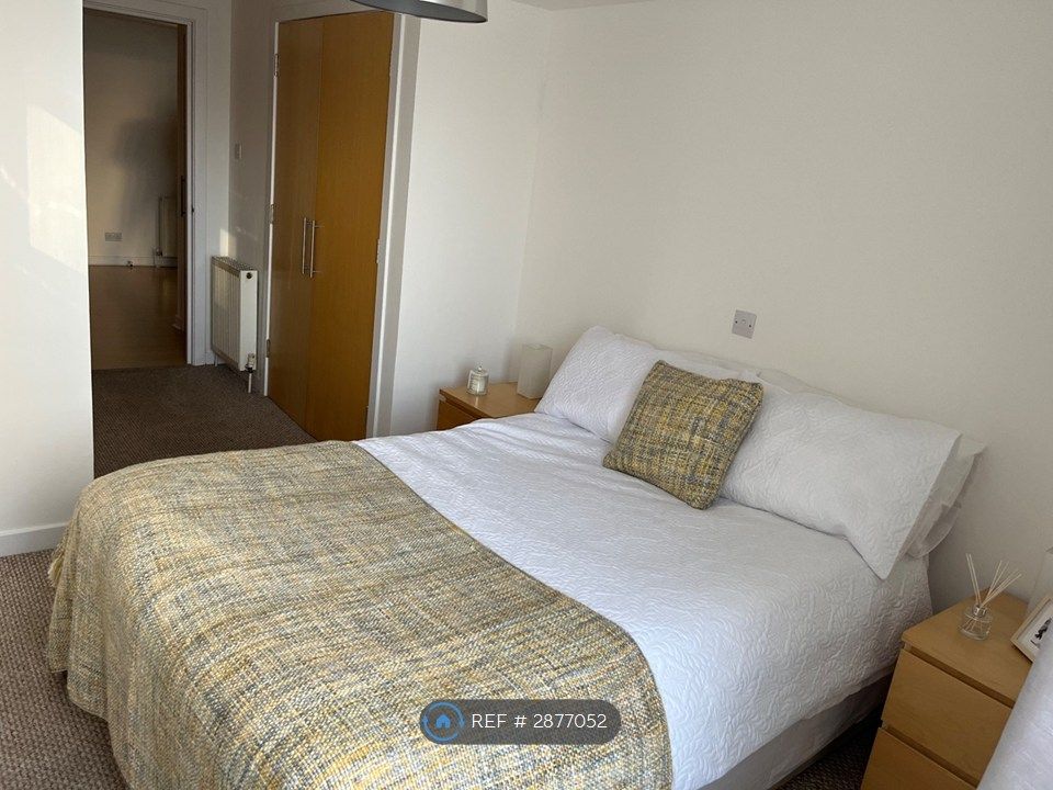 Property photo 3 of 14 Bedroom2