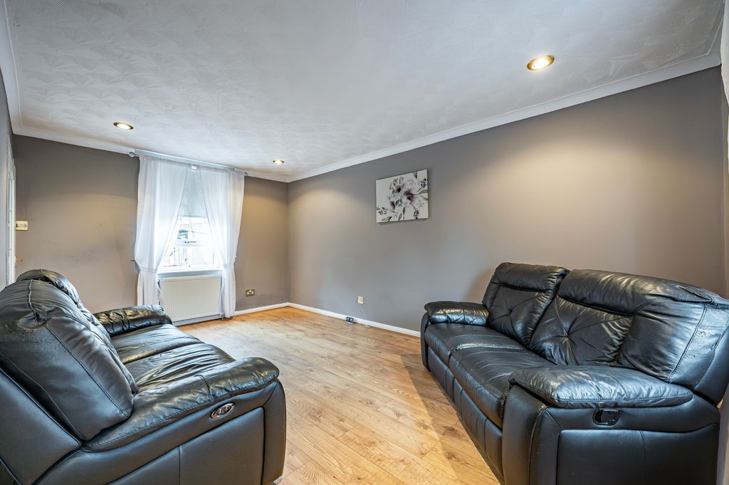 Property photo 3 of 29