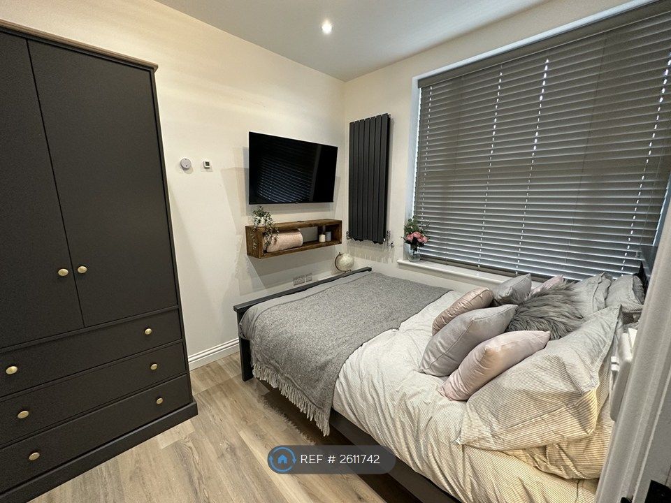 Property photo 2 of 12 Room 1