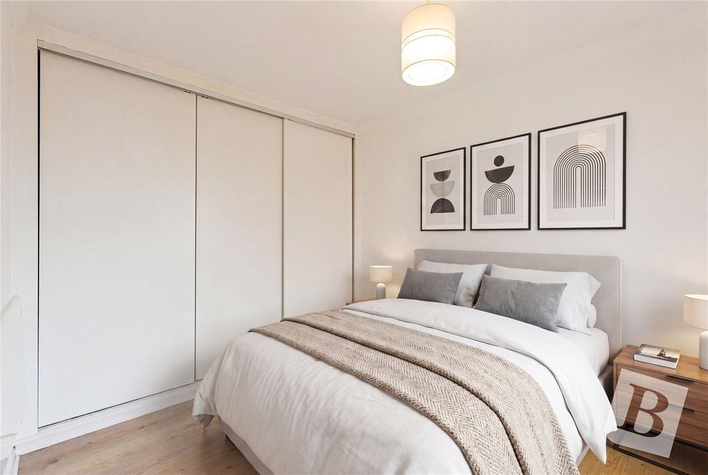 Property photo 2 of 7 Bedroom