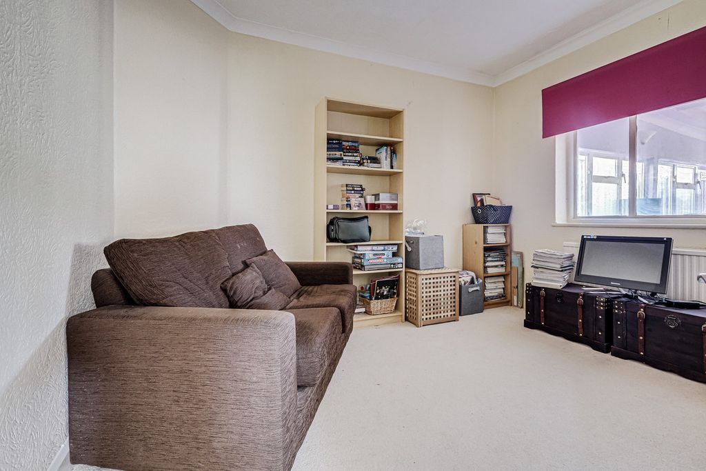 Property photo 3 of 19