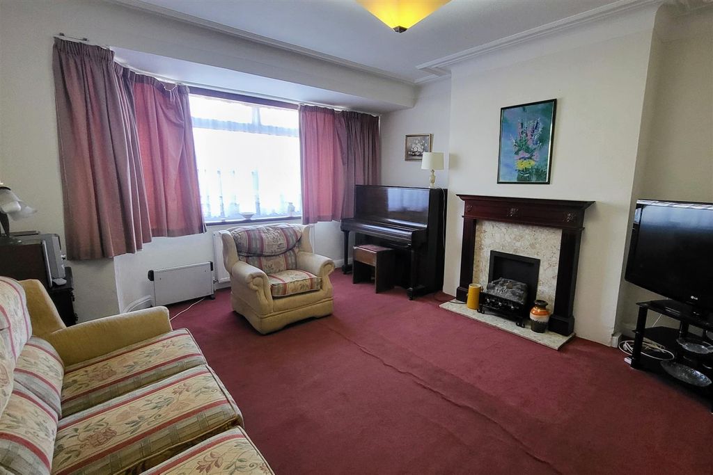 Property photo 3 of 17 Front Reception (Ground Floor)