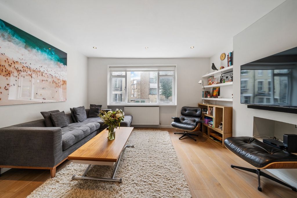 Property photo 1 of 9 4372240