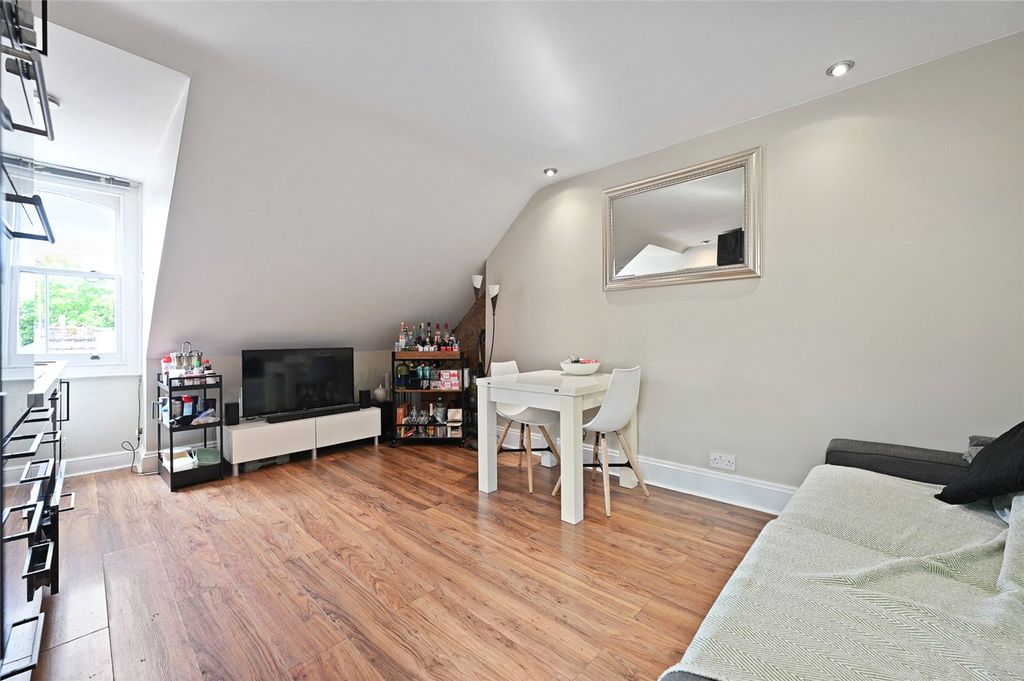 Property photo 3 of 10 Picture No. 16