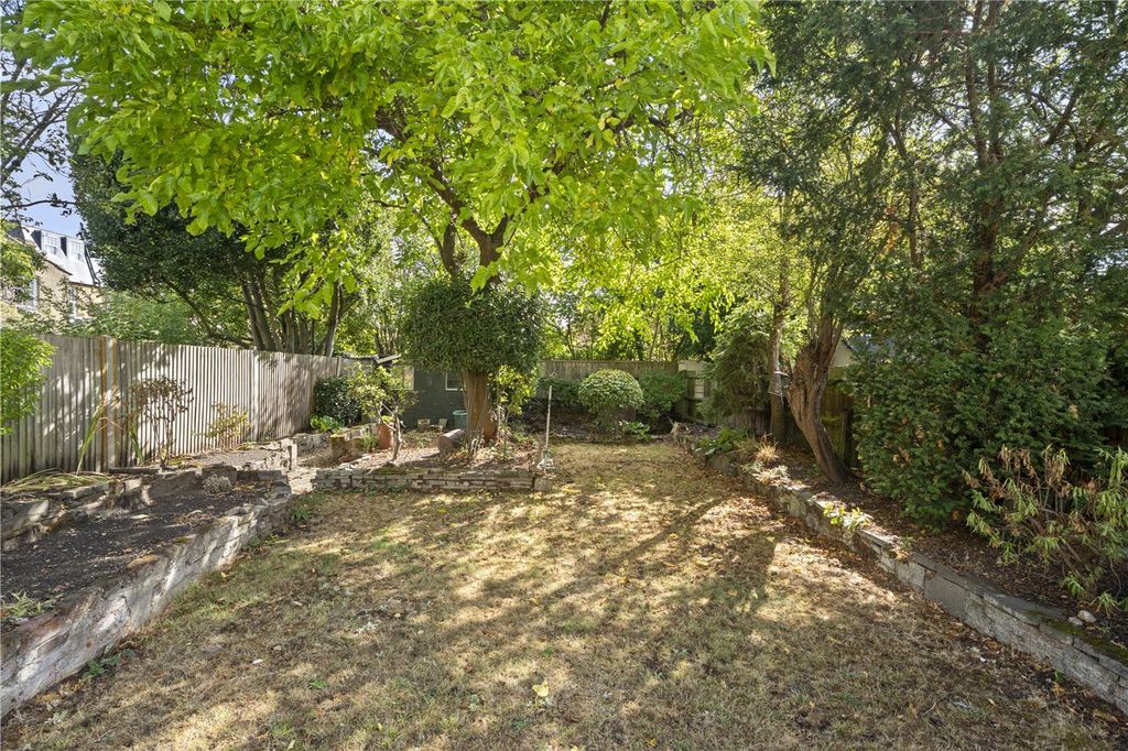 Property photo 3 of 15 Garden