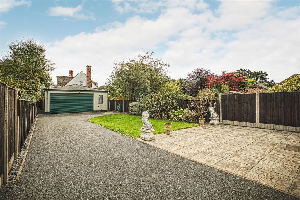 Property photo 3 of 22