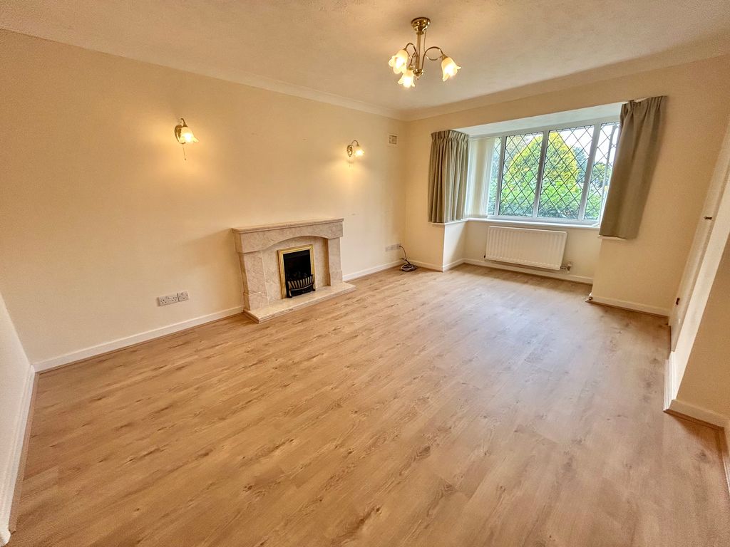 Property photo 3 of 19 Image