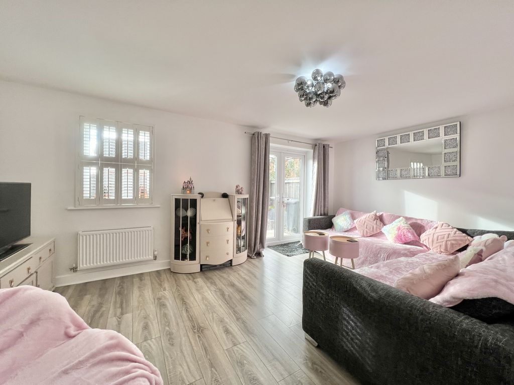 Property photo 2 of 22