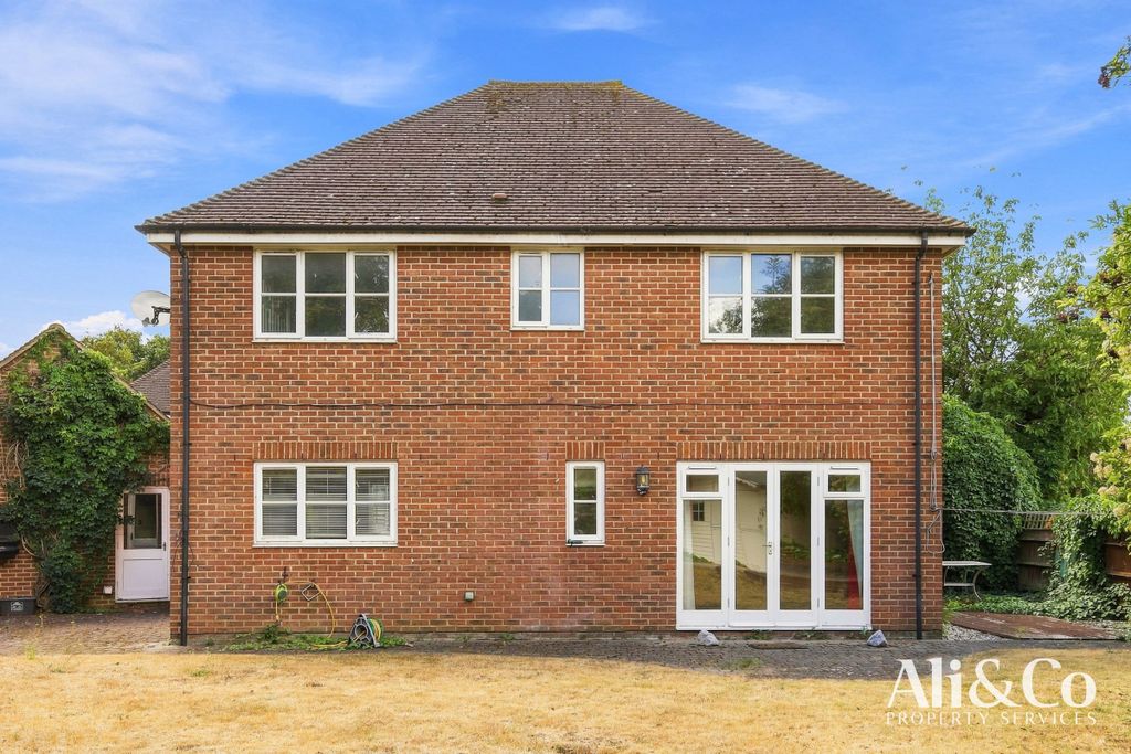 Property photo 2 of 35