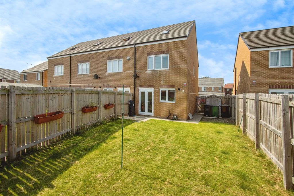 Property photo 2 of 17