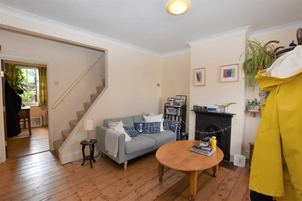 Property photo 2 of 8 _
