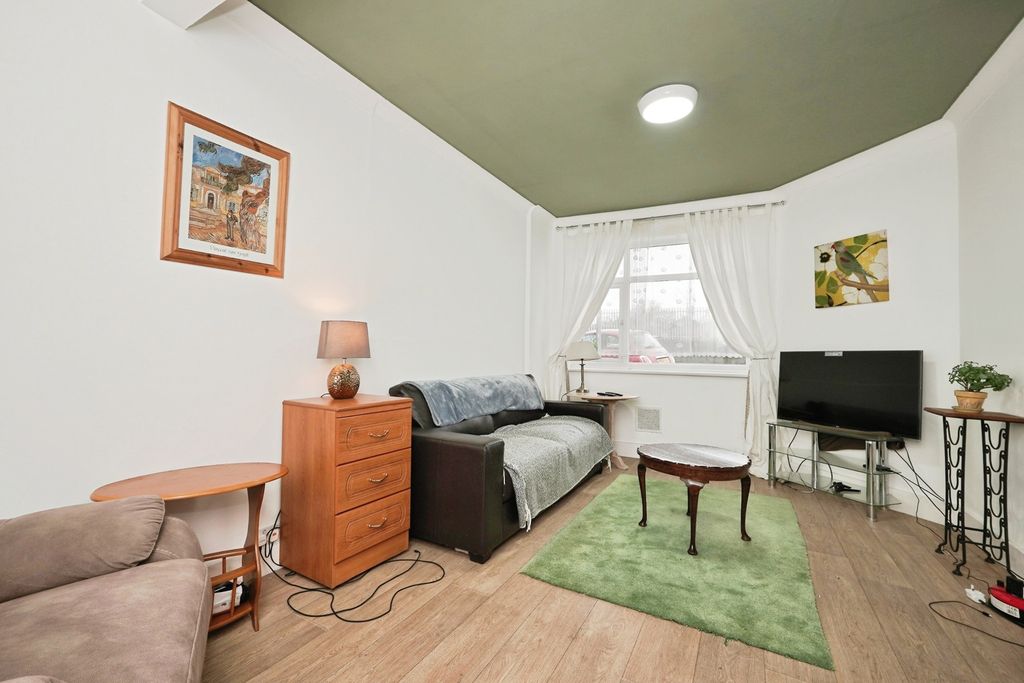 Property photo 2 of 16 Pbox-Img.Jpg
