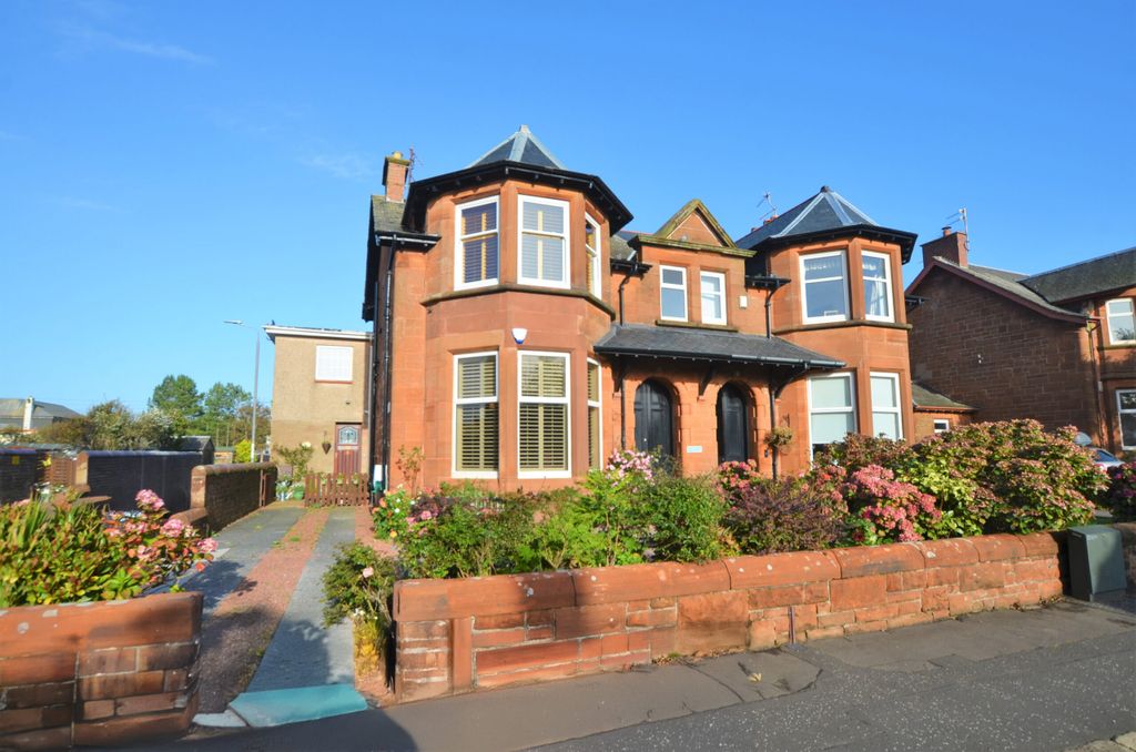 Property photo 3 of 42