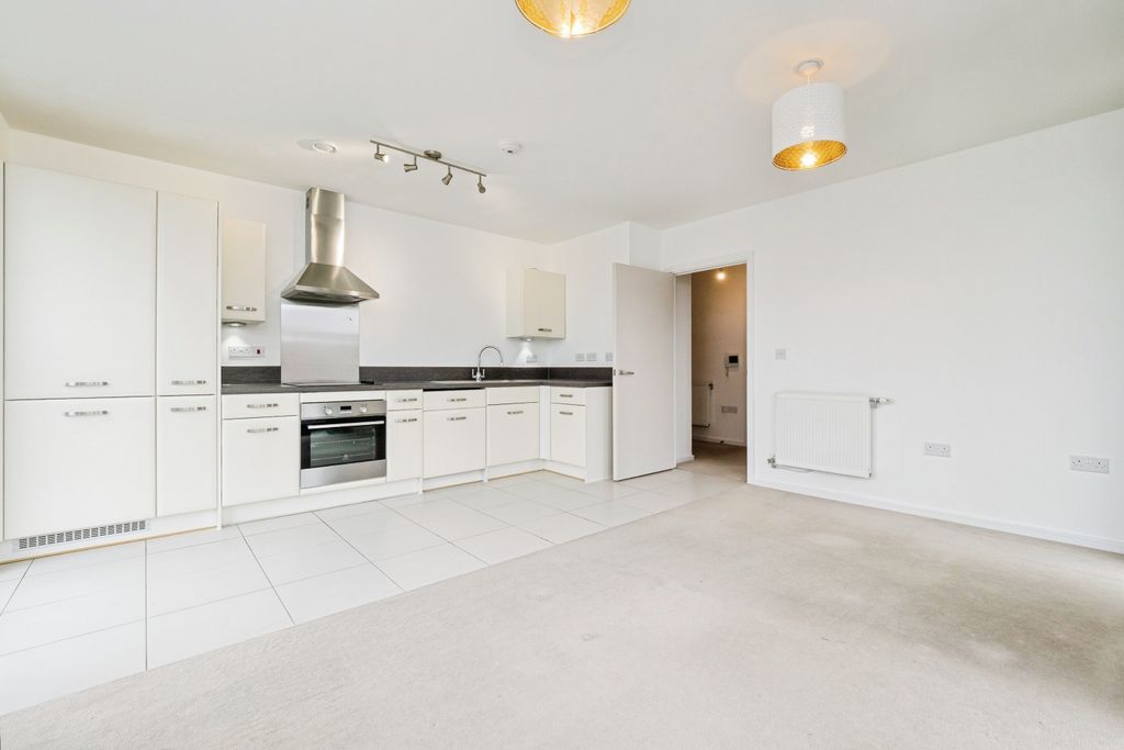 Property photo 1 of 20 Kitchen