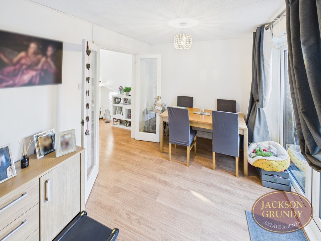 Property photo 3 of 13 Provence Court