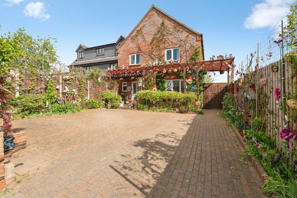 Property photo 1 of 18 Pbox-Img.Jpg