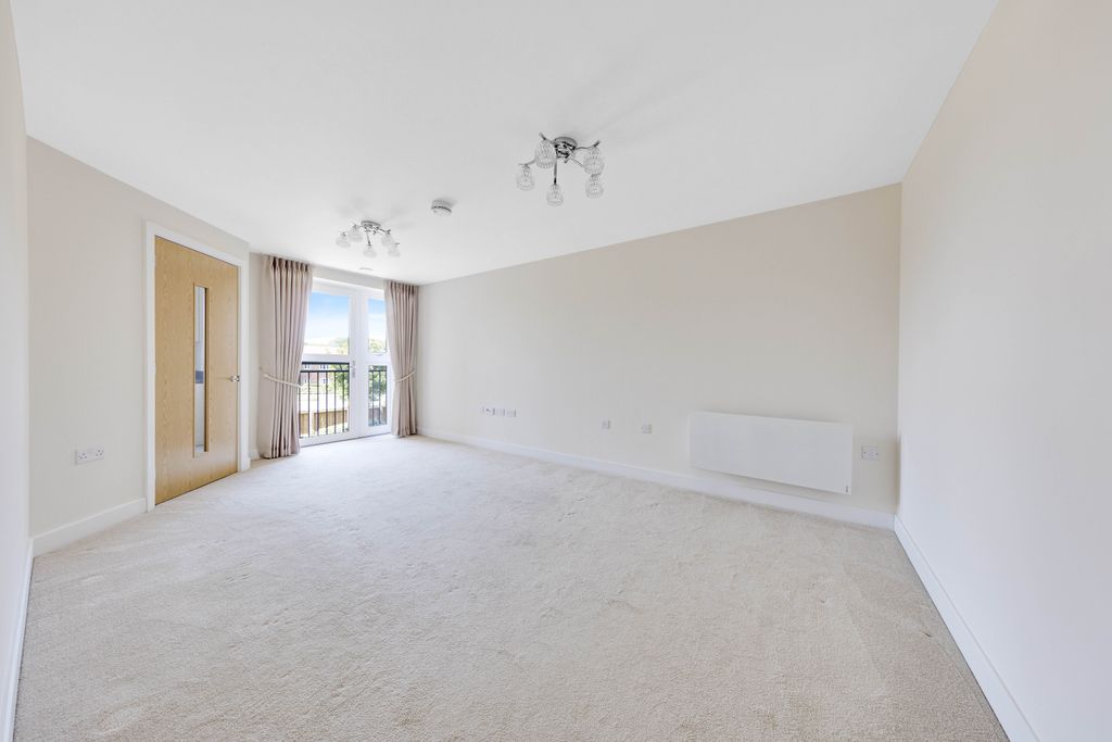 Property photo 3 of 9
