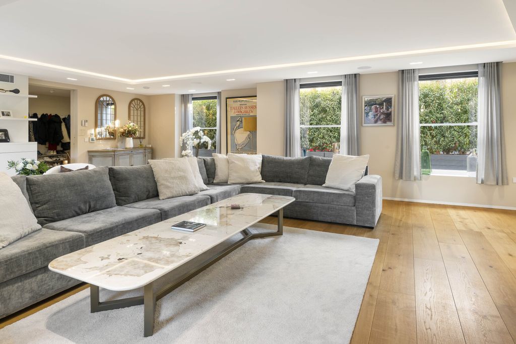 Property photo 2 of 12 Reception Room