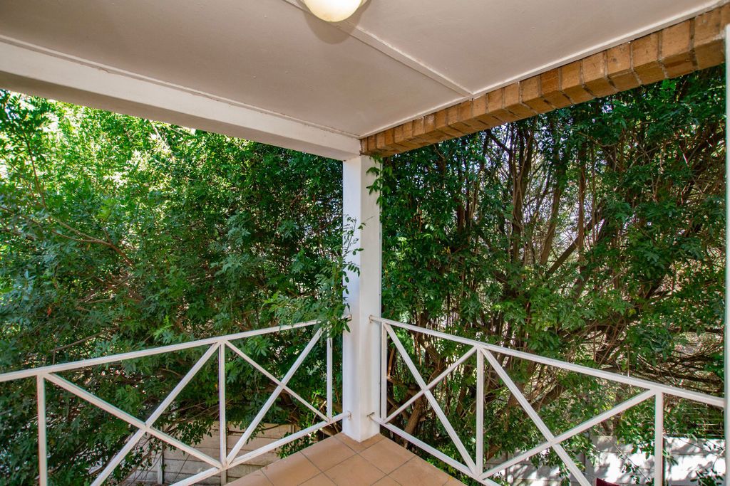 Property photo 3 of 27 St1729838