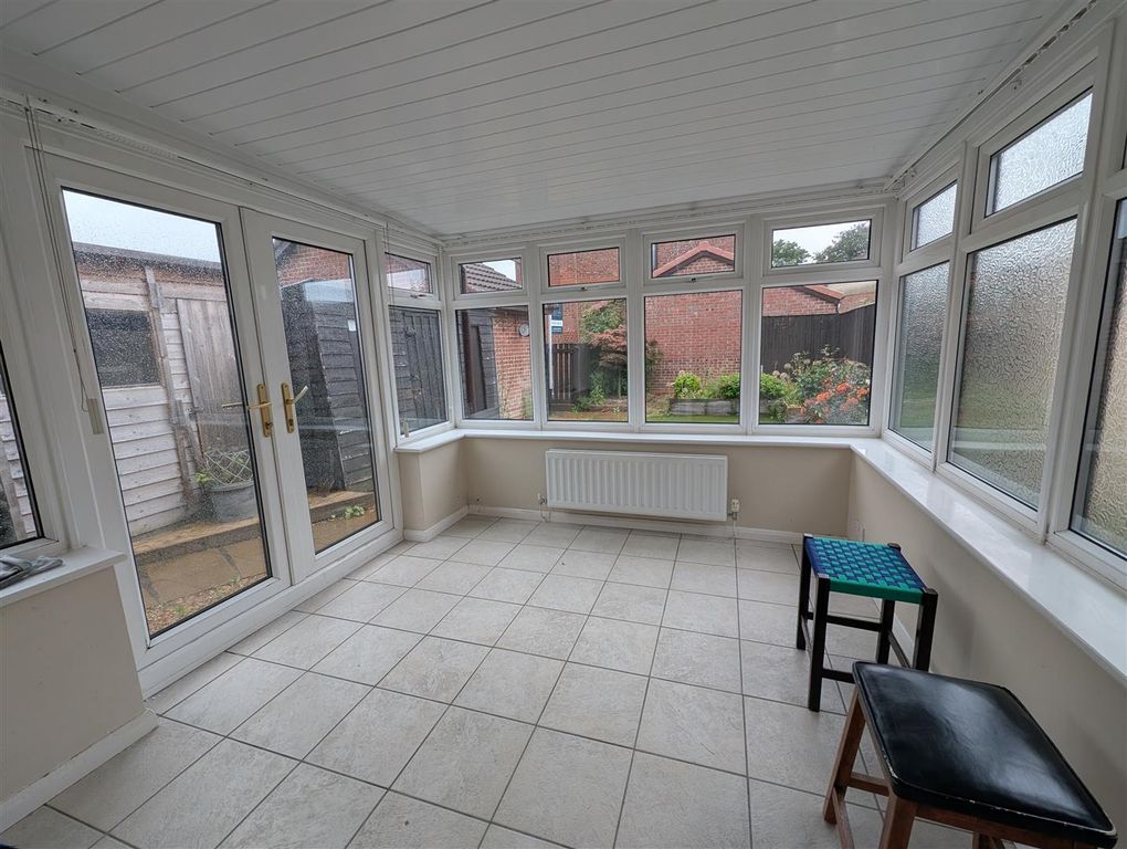 Property photo 1 of 10 Conservatory