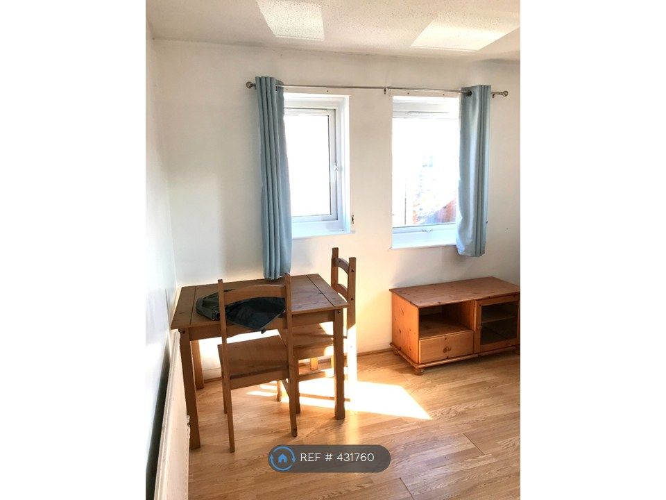 Property photo 2 of 4