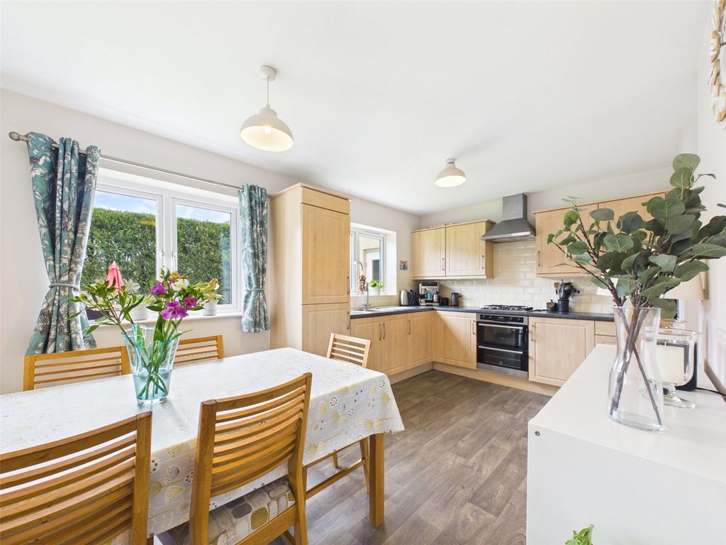 Property photo 3 of 20 Kitchen/Dining