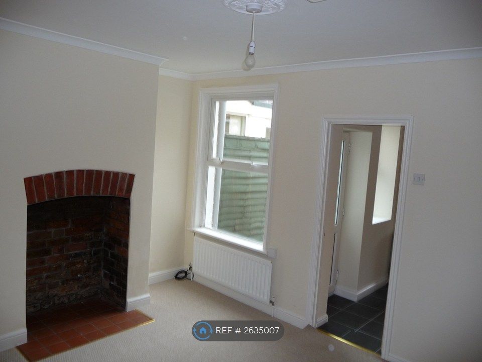 Property photo 2 of 9 Dining Room
