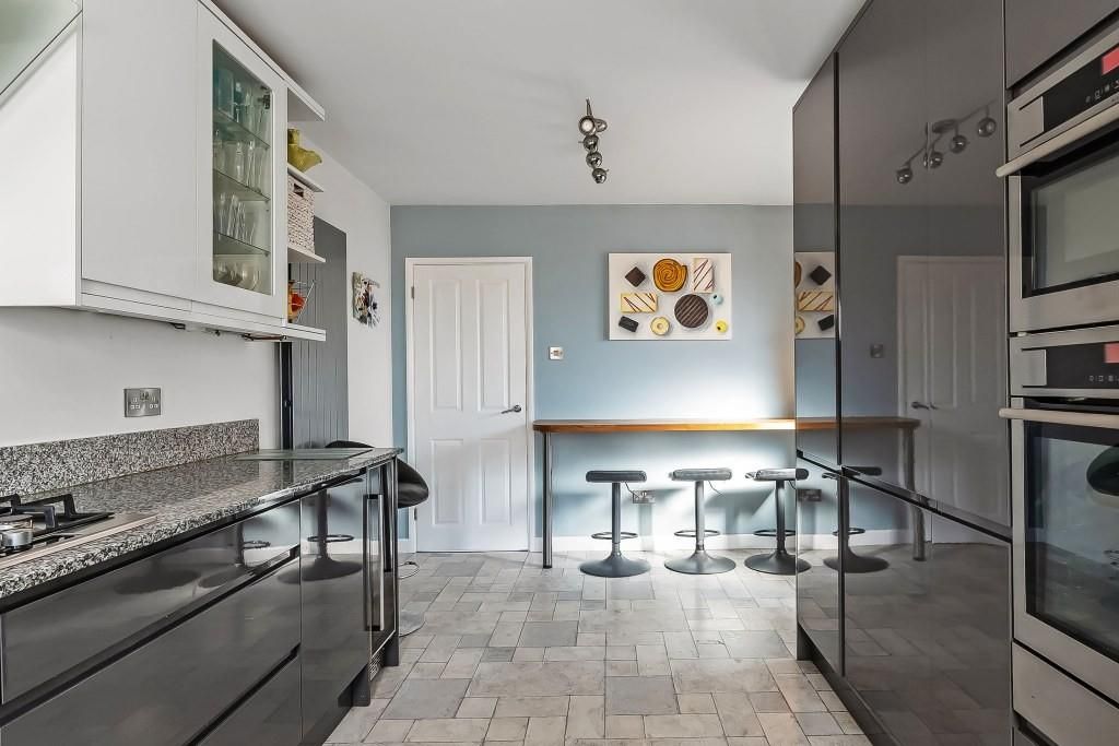Property photo 3 of 16 .Polesden-View-14.Jpg
