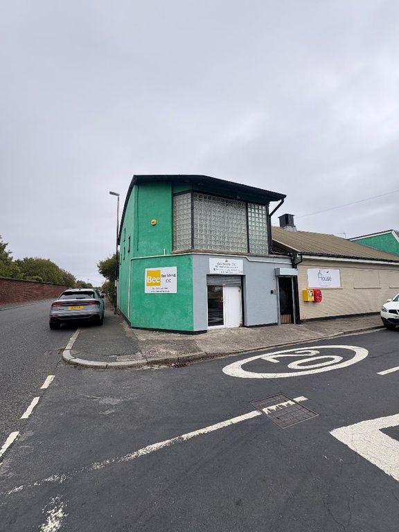 Property photo 1 of 6 Photo 4