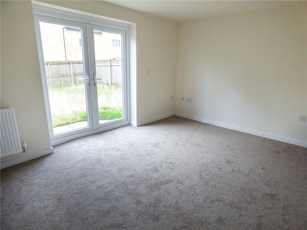 Property photo 3 of 14 Lounge