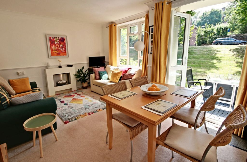 Property photo 2 of 12 Flat 1 Kinnaird House - Reception-Windows New1