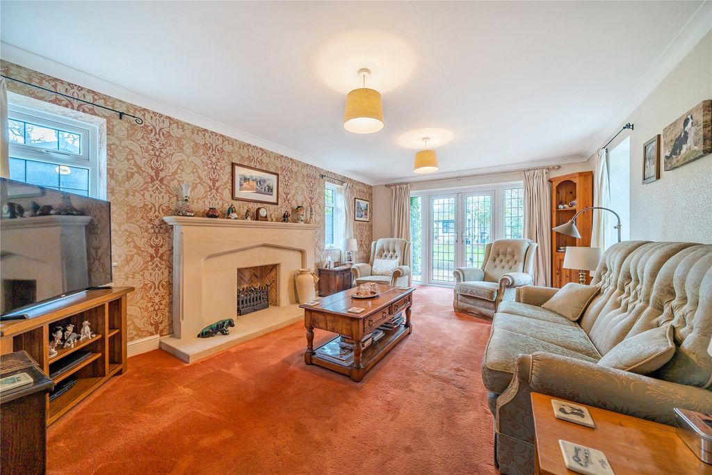 Property photo 3 of 23 Living Room