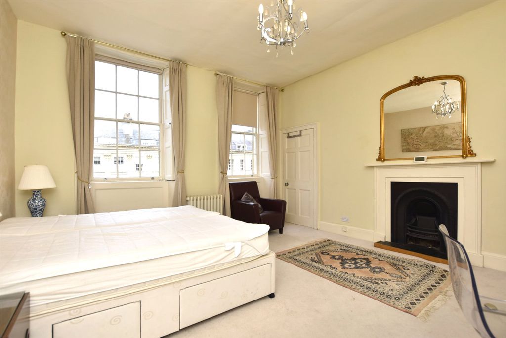 Property photo 1 of 8 Main Bedroom