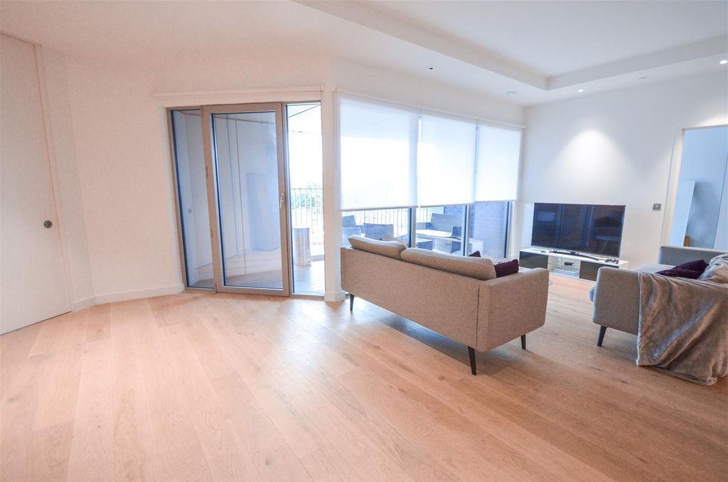 Property photo 3 of 12 Hercules House